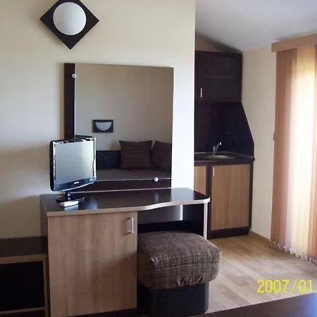 Family Saint George Синеморец