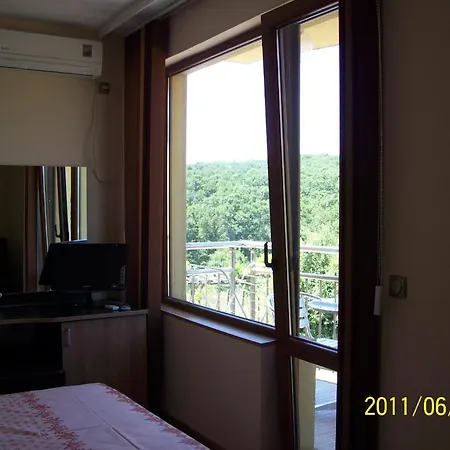 Family Saint George Hotell Sinemoretz